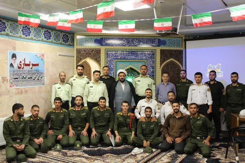 برگزاری مراسم گرامیداشت روز سرباز در فرماندهی انتظامی شهرستان فیروزکوه